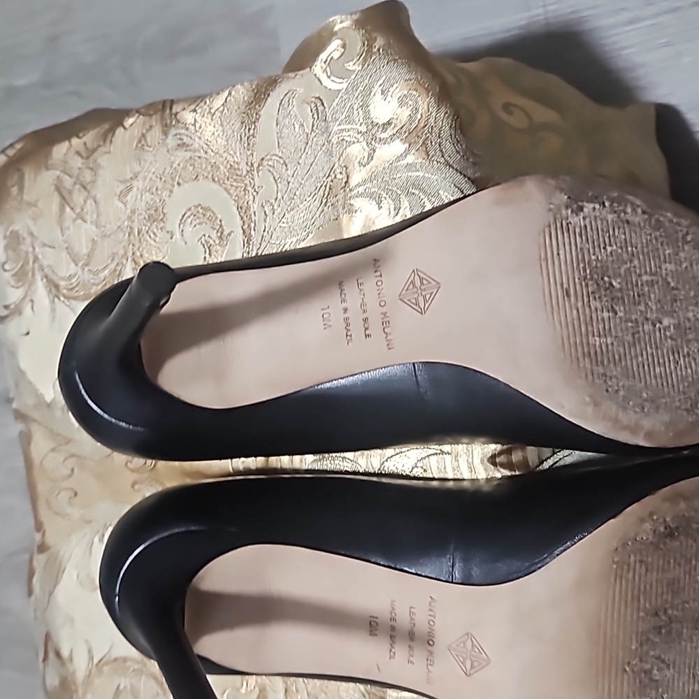 High heels - Picture 4 of 4